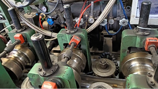 不銹鋼管，為何成機(jī)械設(shè)備首選？